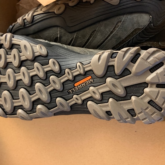 NEB Merrell Men\'s Beluga Size 8 Never Worn.